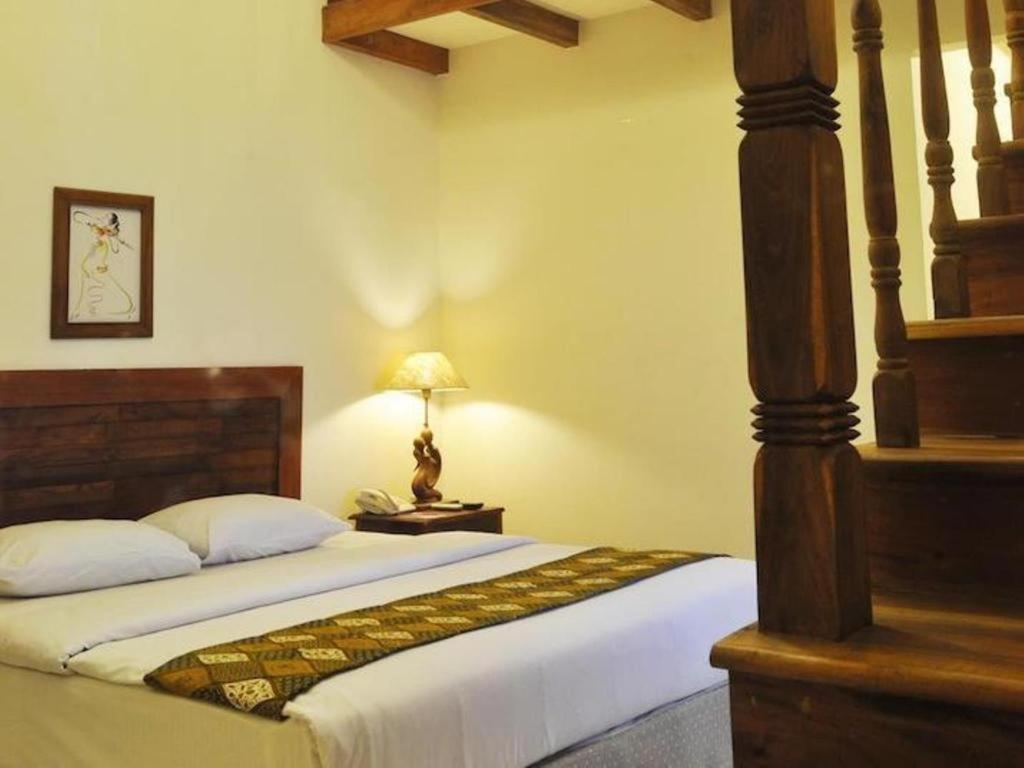 קדירי Bukit Daun Hotel And Resort מראה חיצוני תמונה