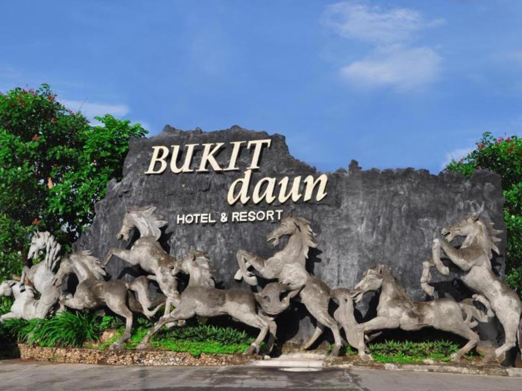 קדירי Bukit Daun Hotel And Resort מראה חיצוני תמונה