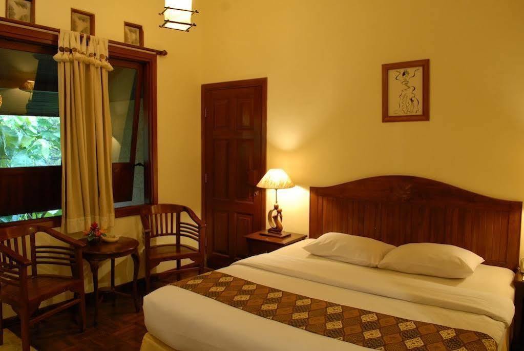 קדירי Bukit Daun Hotel And Resort מראה חיצוני תמונה
