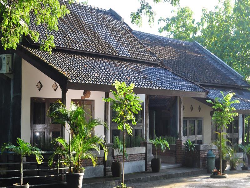 קדירי Bukit Daun Hotel And Resort מראה חיצוני תמונה